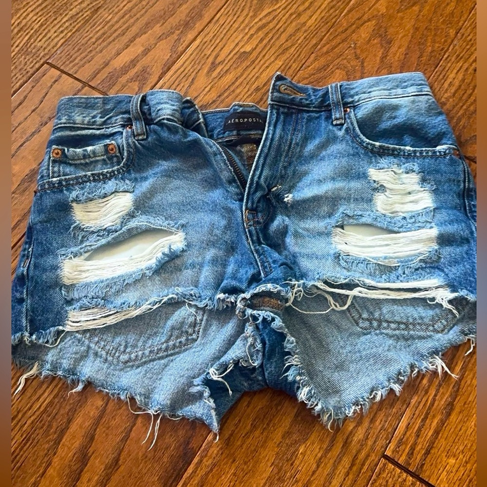 Comfy Jean shorts perfect for summer :)